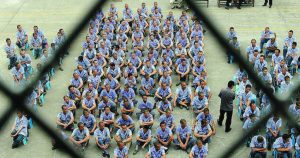 Yahudi Soykırımı’ndan kurtulanlardan Johnson’a çağrı