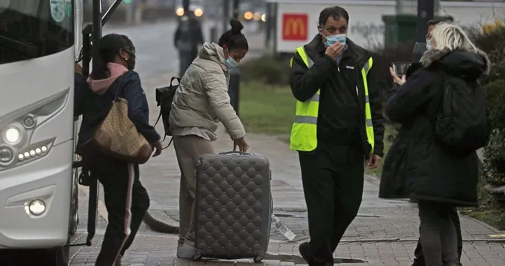 Otellerde karantinaya alınacak ilk yolcular gelmeye başladı
