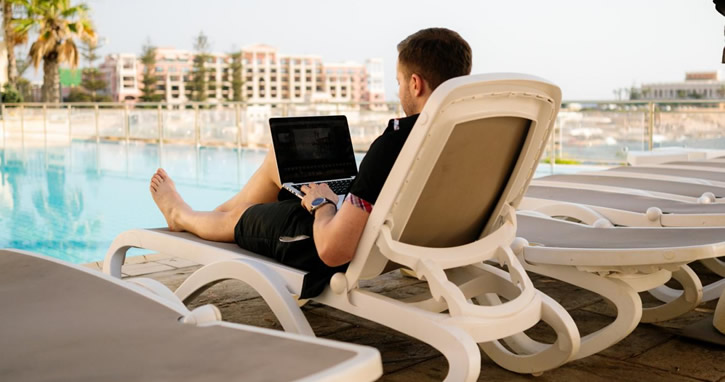 Seyahat sektörünün yeni altın bileziği: Uzaktan çalışma vizesi