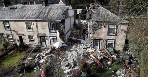 Bury’de patlama: Ev yıkıldı, ölü ve yaralılar var