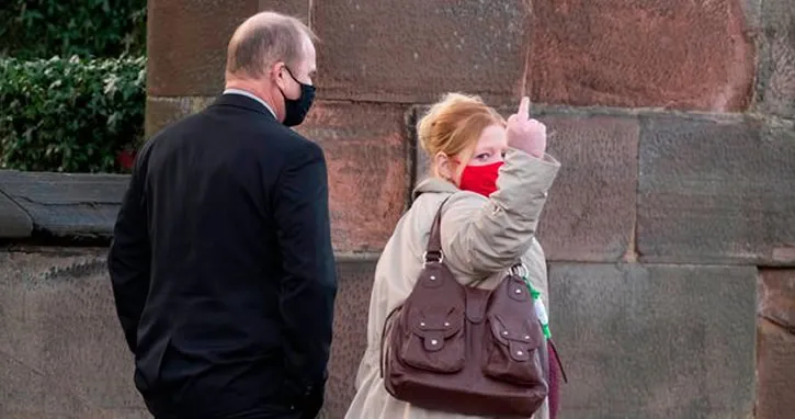 İngiltere’de akıl almaz olay! Bebeğini satmaya çalışan kadın…