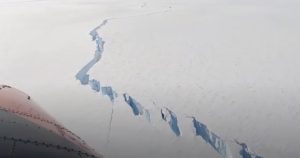 Antarktika’da Londra büyüklüğünde buz kütlesi koptu