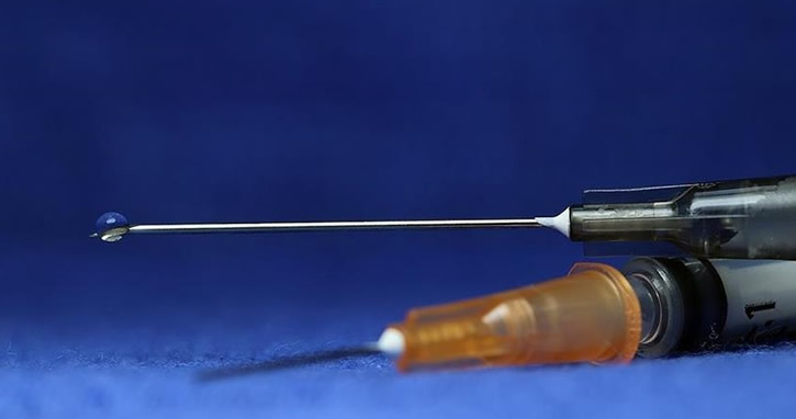 Sahte Kovid-19 aşısı yapan çetenin lideri tutuklandı