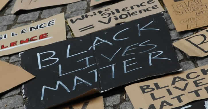 Hükümet raporu: ‘İngiltere’de devlet eliyle ırkçılık yapılmıyor’