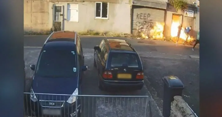 Üç genç çalıştıkları iş yerinde yangın çıkardı