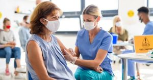 Aşı olduktan sonra öldü: Aşılama süreci durdu