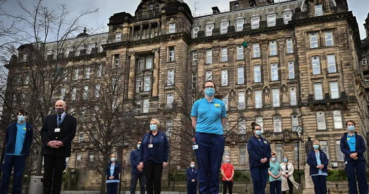 Koronavirüsten hayatını kaybedenler anıldı