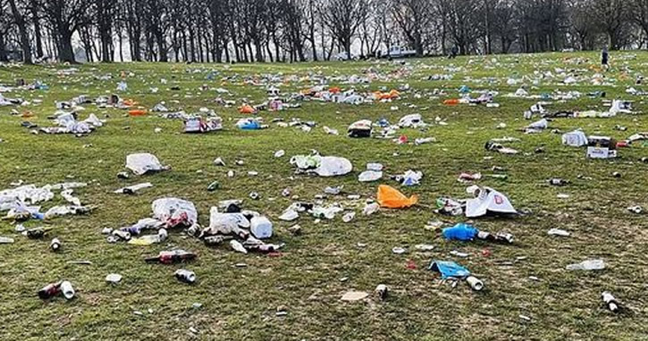 Kısıtlamalar hafifledi: İngiltere çöp yığınlarıyla doldu