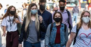 İngiltere’yi normalleşmenin 3. ve 4. aşamasında neler bekliyor?