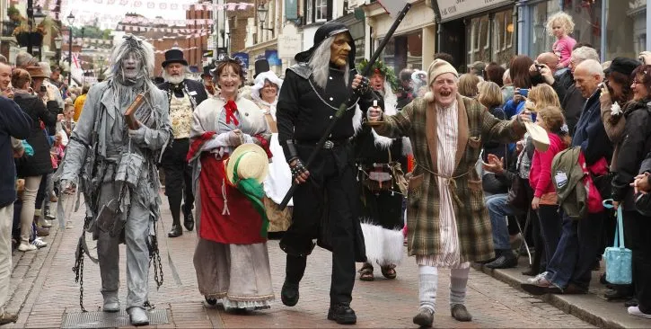 Kostüm Giyebileceğiniz Harika Bir İngiltere Festivali