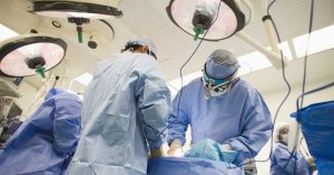 İngiltere’de 4.7 milyon kişi tedavi için sıra bekliyor