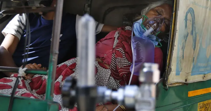 Covid ile başa çıkamayan Hindistan’da sağlık sistemi çöktü