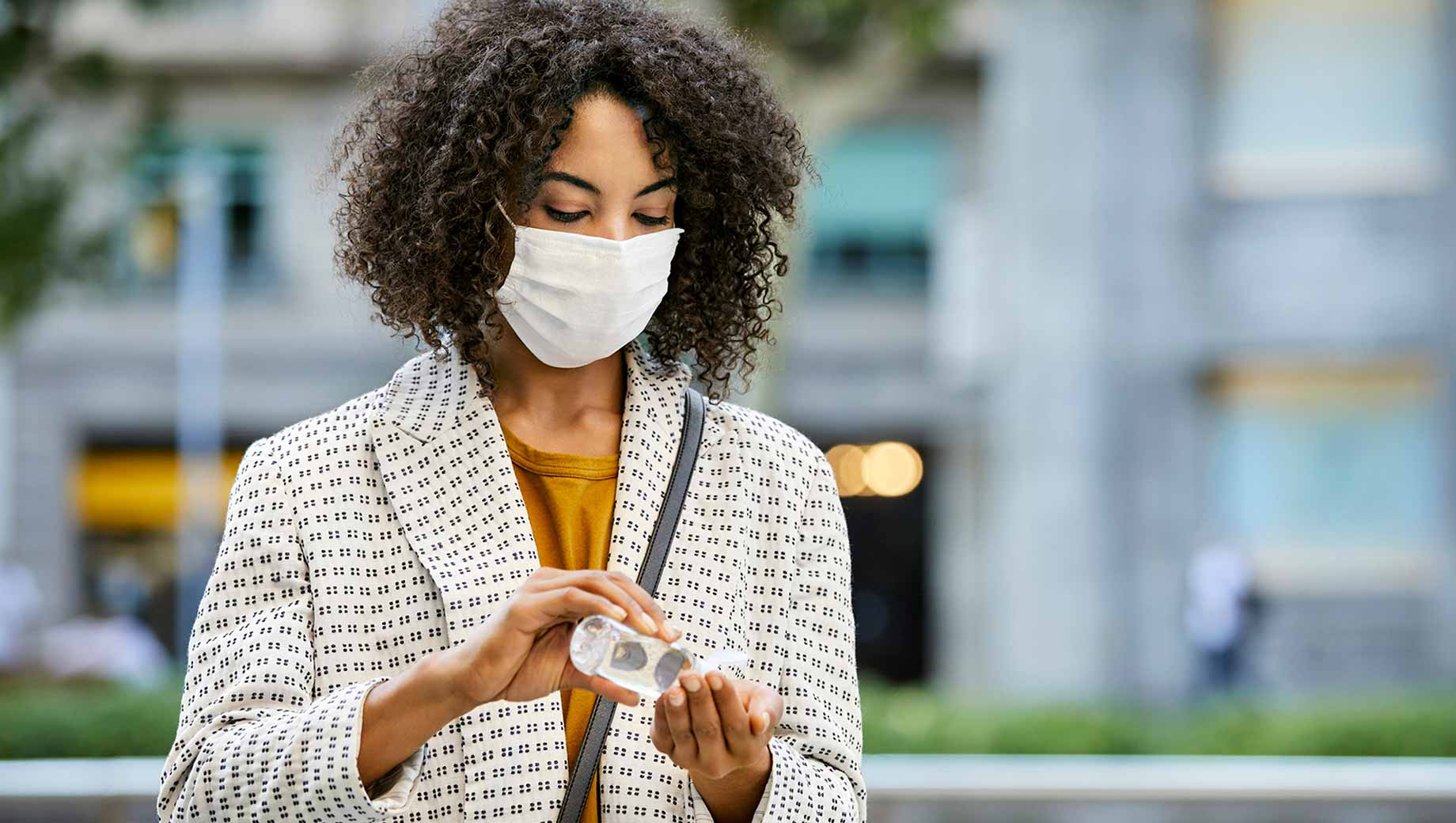 açık havada maske takmak