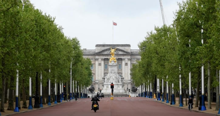 Londra’nın göbeğinde ‘baltalı adam’ paniği