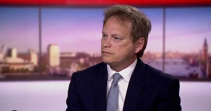 Shapps: Yurt dışı tatilini düşünmeye başlayabilirsiniz