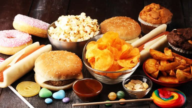 Birleşik Krallık’ta abur-cubur reklamlarına yasak geliyor