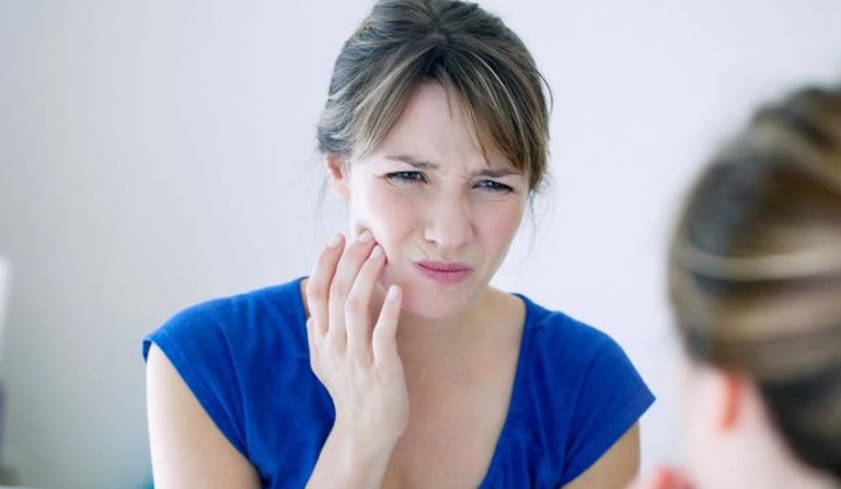 İngiltere’de insanlar diş randevuları için aylarca bekliyor