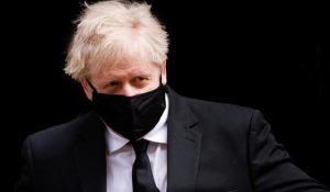 Johnson: “Sarı liste ülkelerde tatil yapmayın”