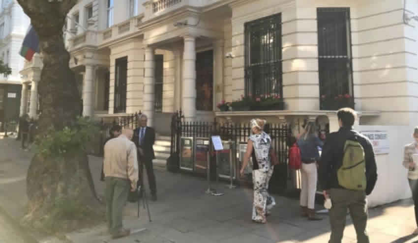 Londra’daki Bulgar vatandaşları seçimler için oy kullandı