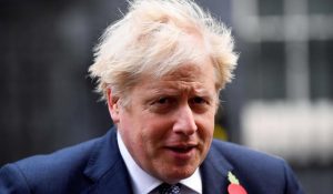 Boris Johnson’ın karantina kararı halkı kızdırdı