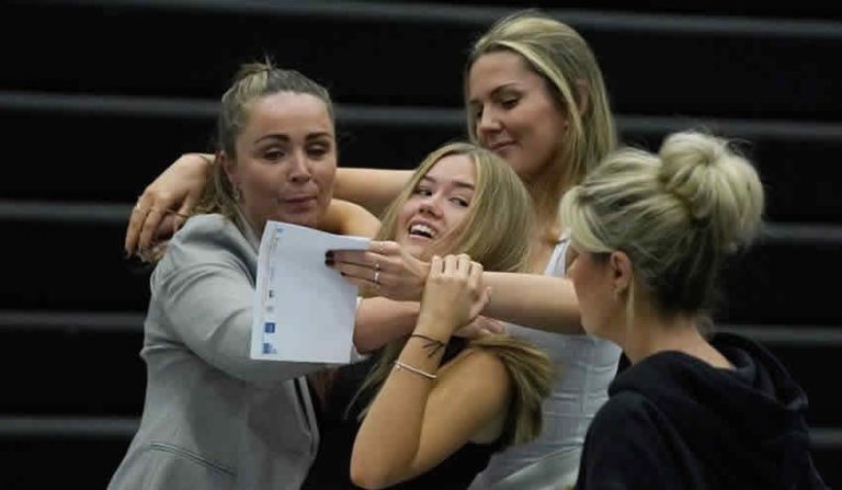 A-Level sonuçları : En yüksek notlar rekor seviyeye ulaştı
