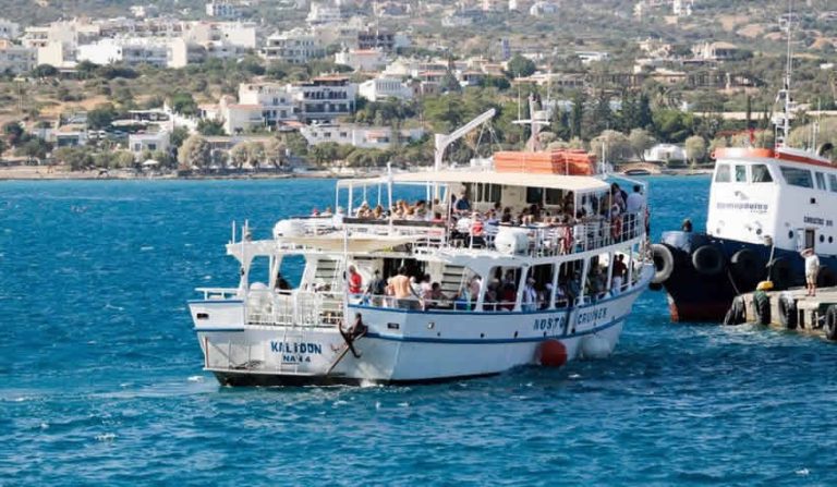 İngiliz gemisi Yunanistan’ın Milos adası açıklarında battı