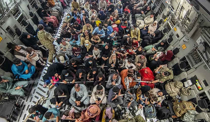 İngiltere, Afganistan’dan 4 bin kişiyi tahliye etti