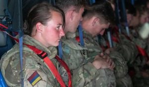 Afganistan: Son Birleşik Krallık birlikleri Kabil’den ayrıldı