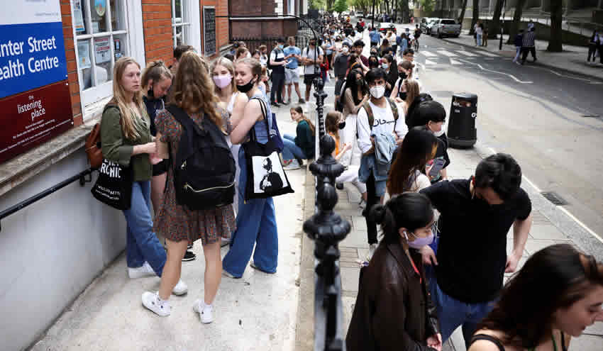 İngiltere’den aşı olanlarla ilgili çarpıcı araştırma