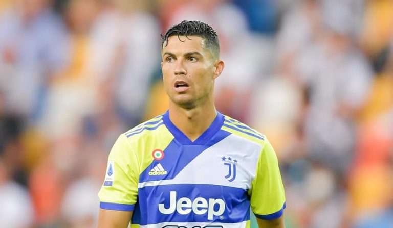 Ronaldo 12 yıl aradan sonra Manchester United’a geri döndü