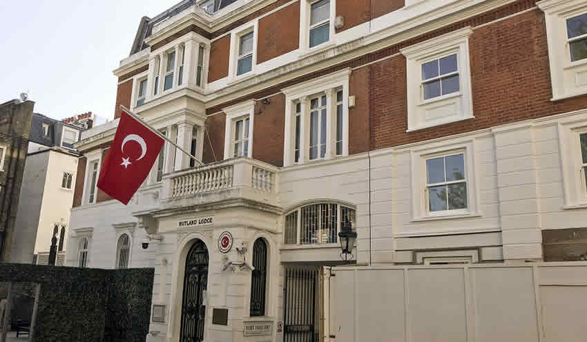 Londra Büyükelçiliği: Kırmızı listeden çıkarılmayı bekliyoruz