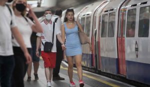 ‘Delta varyantı aşı olmayana eninde sonunda bulaşacak’