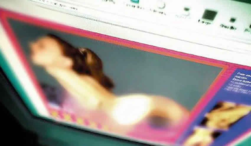 Her beş yetişkinden biri porno sektöründe çalışmayı mantıklı buluyor