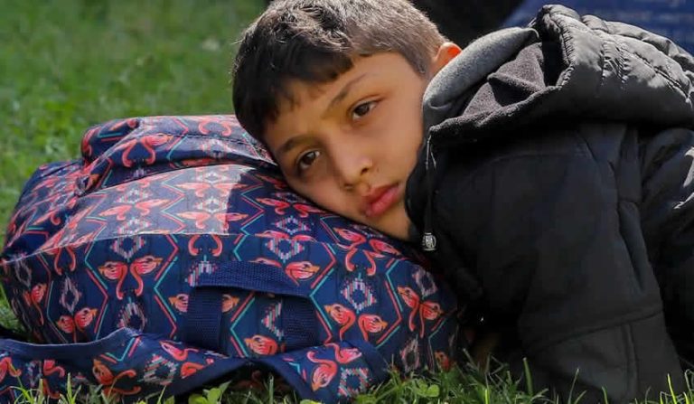 İngiltere hükümetine göçmen çocuklar için dava açıldı