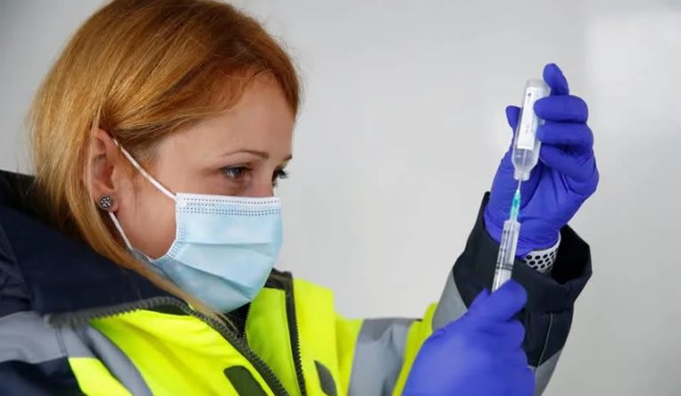 İngiltere’de 3. doz aşı programının başlama tarihi belli oldu