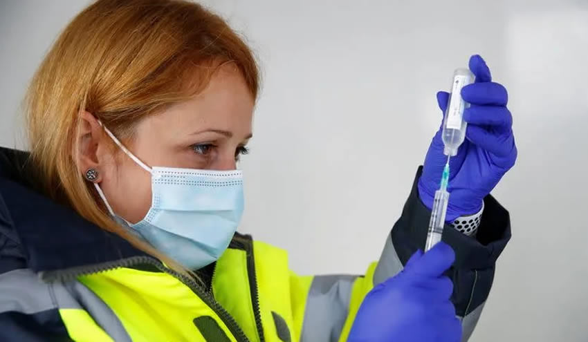 İngiltere’de 3. doz aşı programının başlama tarihi belli oldu