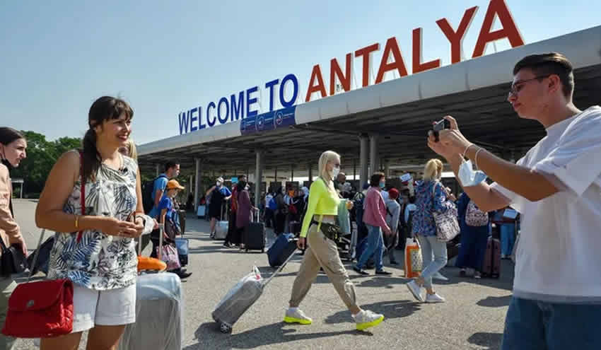 İngiltere’den Antalya ve Dalaman uçuşları tekrar başlıyor