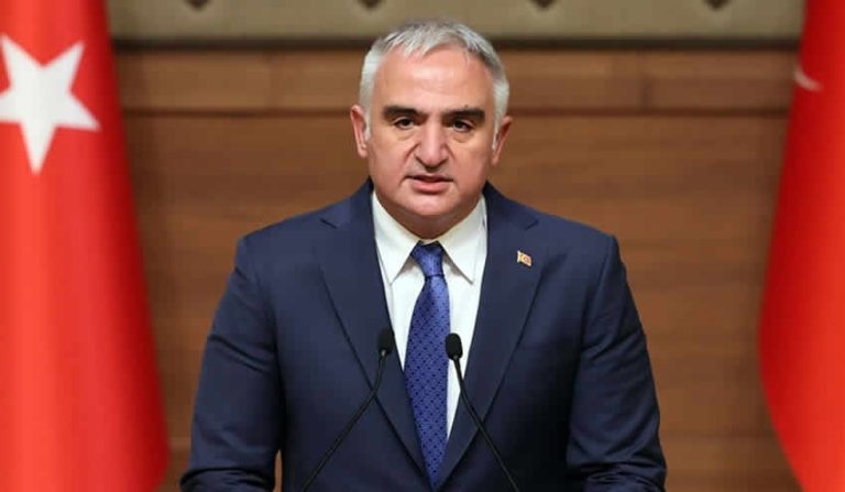 Kültür ve Turizm Bakanı Ersoy’dan İngiltere paylaşımı