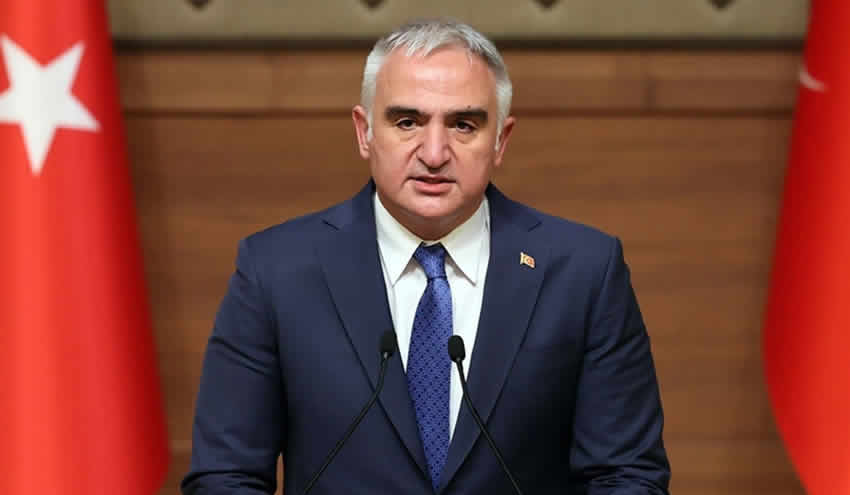 Kültür ve Turizm Bakanı Ersoy’dan İngiltere paylaşımı