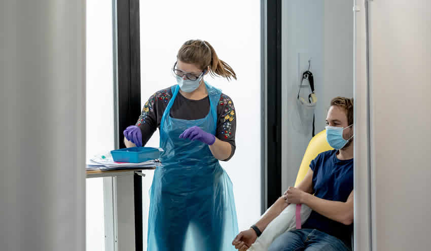 Üçüncü doz Covid-19 aşısı uygulaması bu ay başlayacak