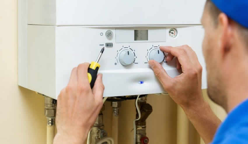 Eski kombilerin değişmesi için hanelere 5 bin sterlin ödenecek