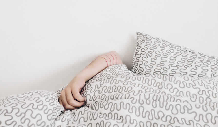 Günde 8 saat yatarak yıllık 24 bin sterlin kazanma imkanı