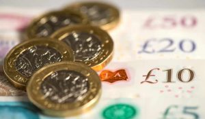 İngiltere’de asgari ücret artışı planına muhalefetten tepki