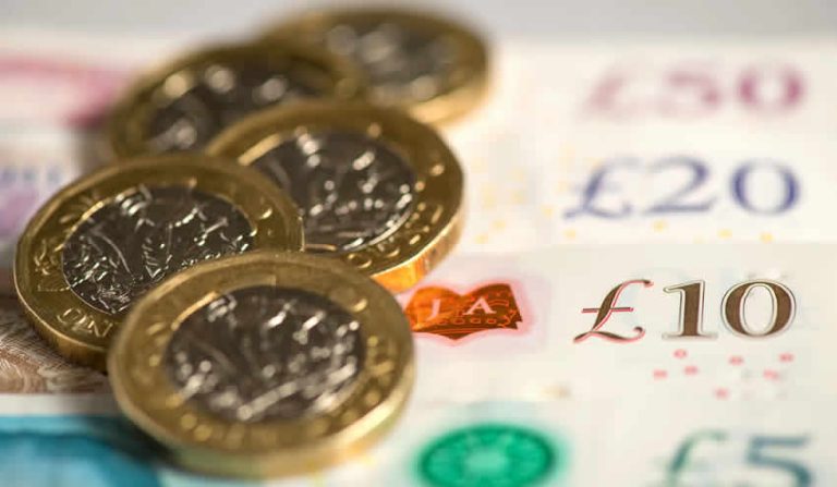 İngiltere’de asgari ücret artışı planına muhalefetten tepki