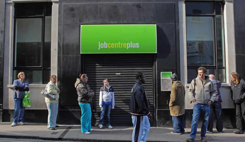 İngiltere’de işsizlik ağustos ayı itibarıyla geriledi