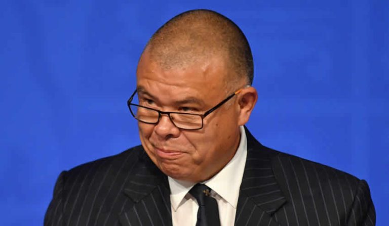 Covid-19 mücadelede İngiltere’yi zor aylar bekliyor