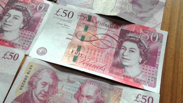 İngiliz Sterlini’nin Türk Lirası karşısında değer artışı sürüyor