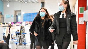 Eğitim Bakanı Zawahi’den ortaokul öğrencilerine maske uyarısı