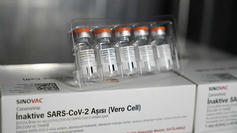 İngiltere, Sinovac aşısını onaylanmış aşılar arasına alıyor
