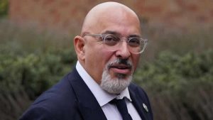 İngiltere hükümeti her yıl takviye Covid-19 aşısı yapmayı planlıyor